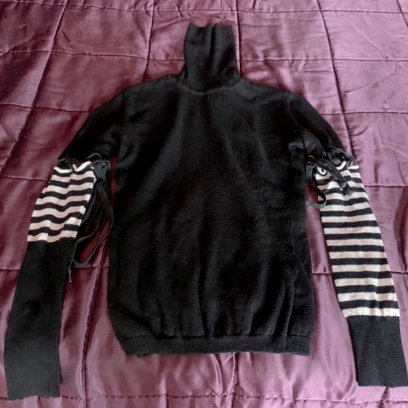 D&G / Dolce & Gabbana - Modern Mohair Turtleneck - Picture 6 of 6